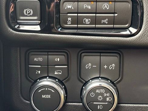 New 2026 GMC Yukon XL Denali image 26