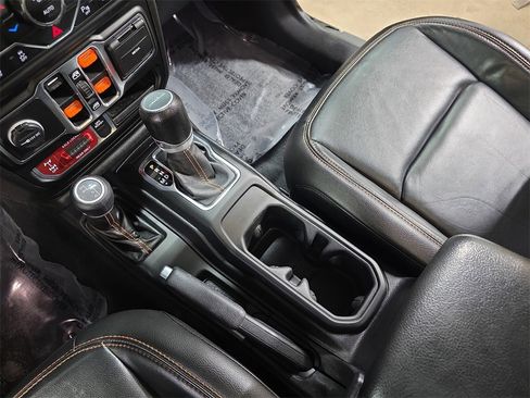 Used 2021 Jeep Gladiator Mojave w/ Uconnect 4C Nav & Sound Group image 24