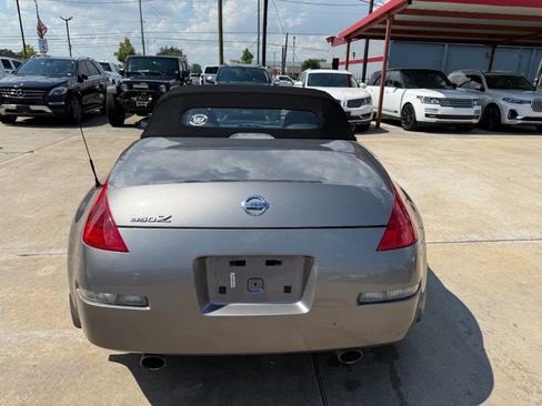 Used 2008 Nissan 350Z Touring image 5