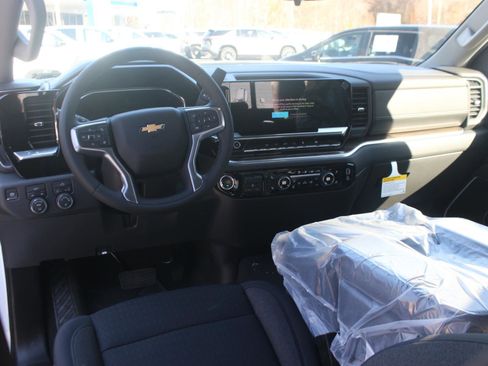 New 2026 Chevrolet Silverado 1500 LT image 14