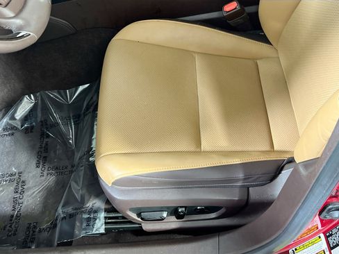 Used 2021 Lexus ES 300h w/ Premium Package FWD image 18