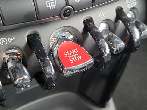 Used 2022 MINI Cooper S w/ Premium Package FWD image 29