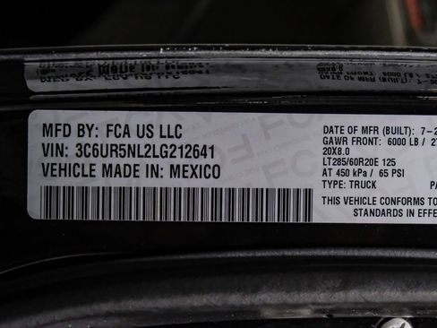 Used 2020 RAM 2500 Laramie w/ Night Edition image 60