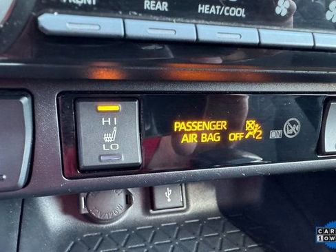 Used 2020 Toyota RAV4 XLE w/ XLE Grade Weather Package image 19