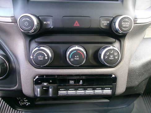 Used 2021 RAM 2500 Tradesman image 19