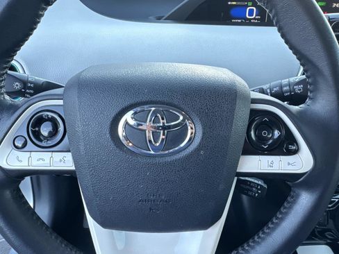Used 2017 Toyota Prius Three Touring image 17