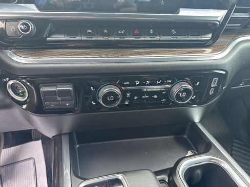 Used 2023 Chevrolet Silverado 1500 LT AWD/4WD image 24