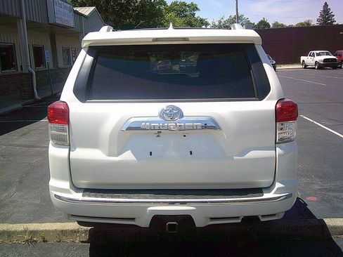 Used 2012 Toyota 4Runner Limited AWD/4WD image 11