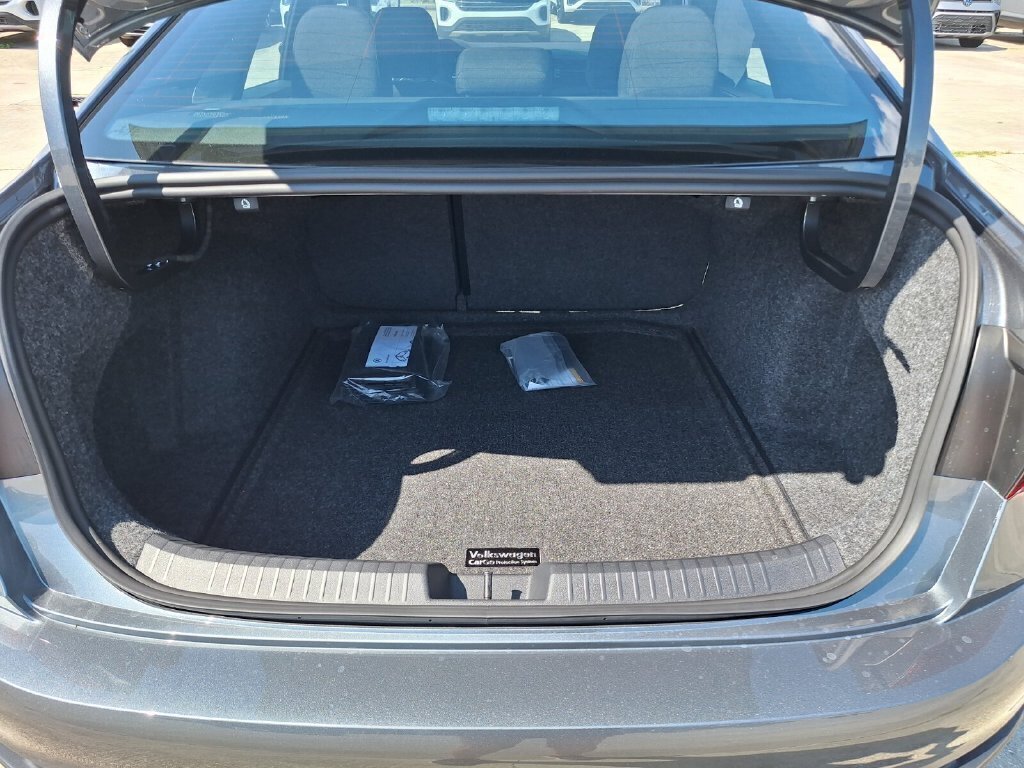 Used 2026 Volkswagen Jetta Sport FWD image 22