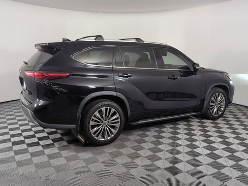 Used 2021 Toyota Highlander Platinum image 7
