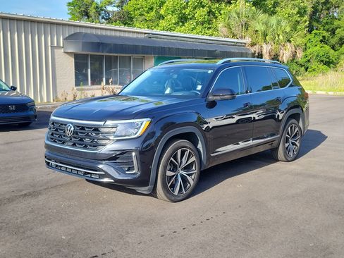 Used 2024 Volkswagen Atlas SEL Premium R-Line AWD/4WD image 3