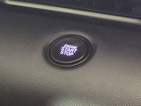 Used 2025 Hyundai Elantra Sport FWD image 34