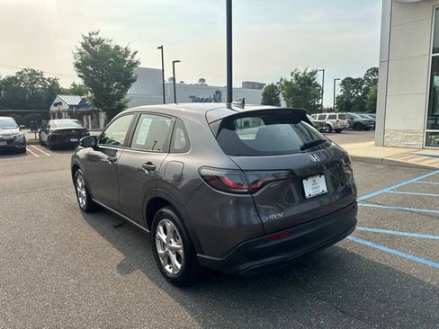 Used 2023 Honda HR-V LX image 6