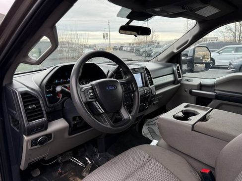 Used 2022 Ford F350 XLT w/ XLT Premium Package image 7