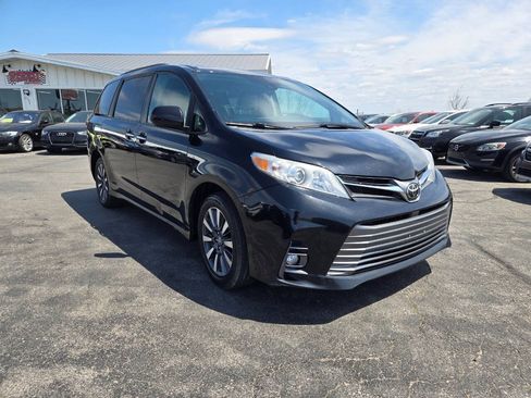 Used 2019 Toyota Sienna XLE AWD/4WD image 24