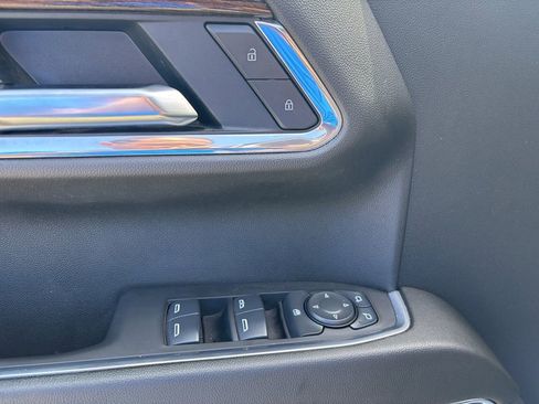 Used 2025 Chevrolet Silverado 1500 LT Trail Boss w/ Convenience Package II AWD/4WD image 44