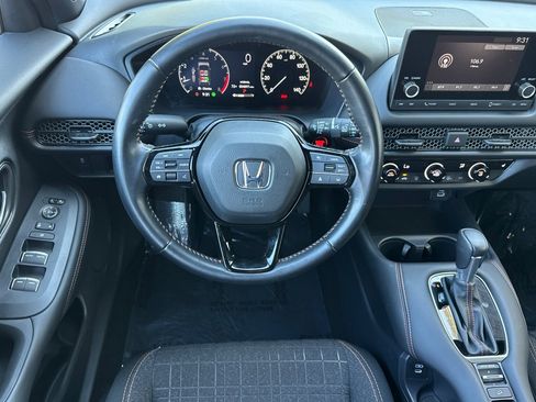 Used 2025 Honda HR-V Sport image 30