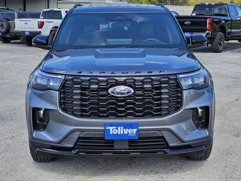 New 2025 Ford Explorer ST-Line image 3