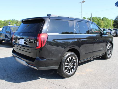 Used 2025 Ford Expedition Platinum image 6