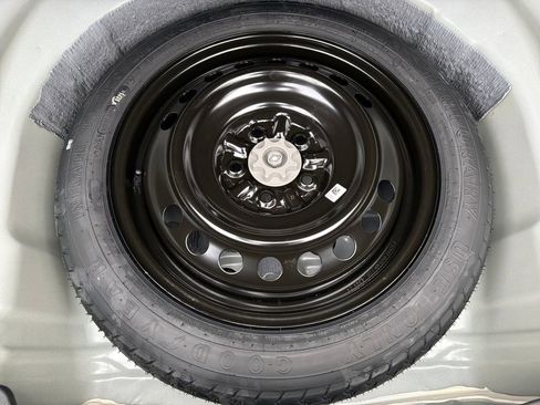 Used 2026 Toyota Camry LE image 33