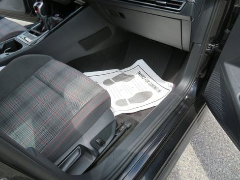 Used 2024 Volkswagen GTI SE image 19