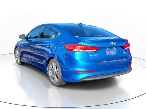 Used 2017 Hyundai Elantra Limited w/ Limited Ultimate Package 09 FWD image 5