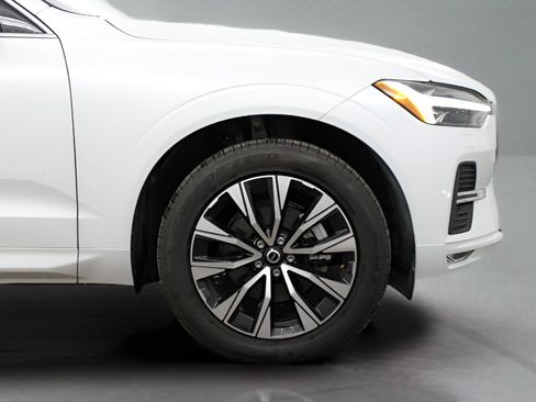Used 2023 Volvo XC60 B5 Core w/ Climate Package AWD/4WD image 43