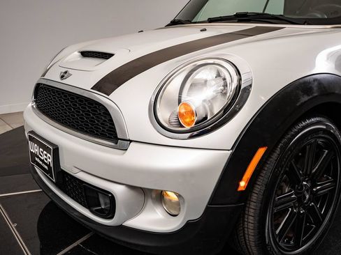 Used 2014 MINI Cooper S FWD image 15