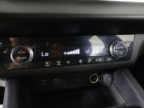 Used 2024 Mitsubishi Outlander SE AWD/4WD image 36