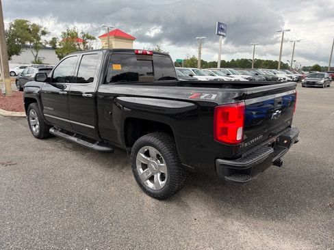 Used 2018 Chevrolet Silverado 1500 LTZ Z71 w/ LTZ Plus Package AWD/4WD image 8