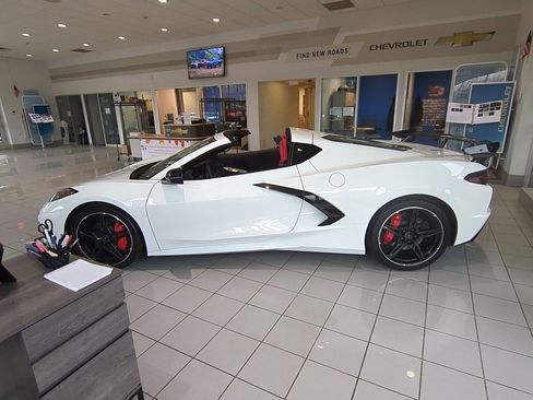 Used 2023 Chevrolet Corvette Stingray Coupe w/ 1LT image 5