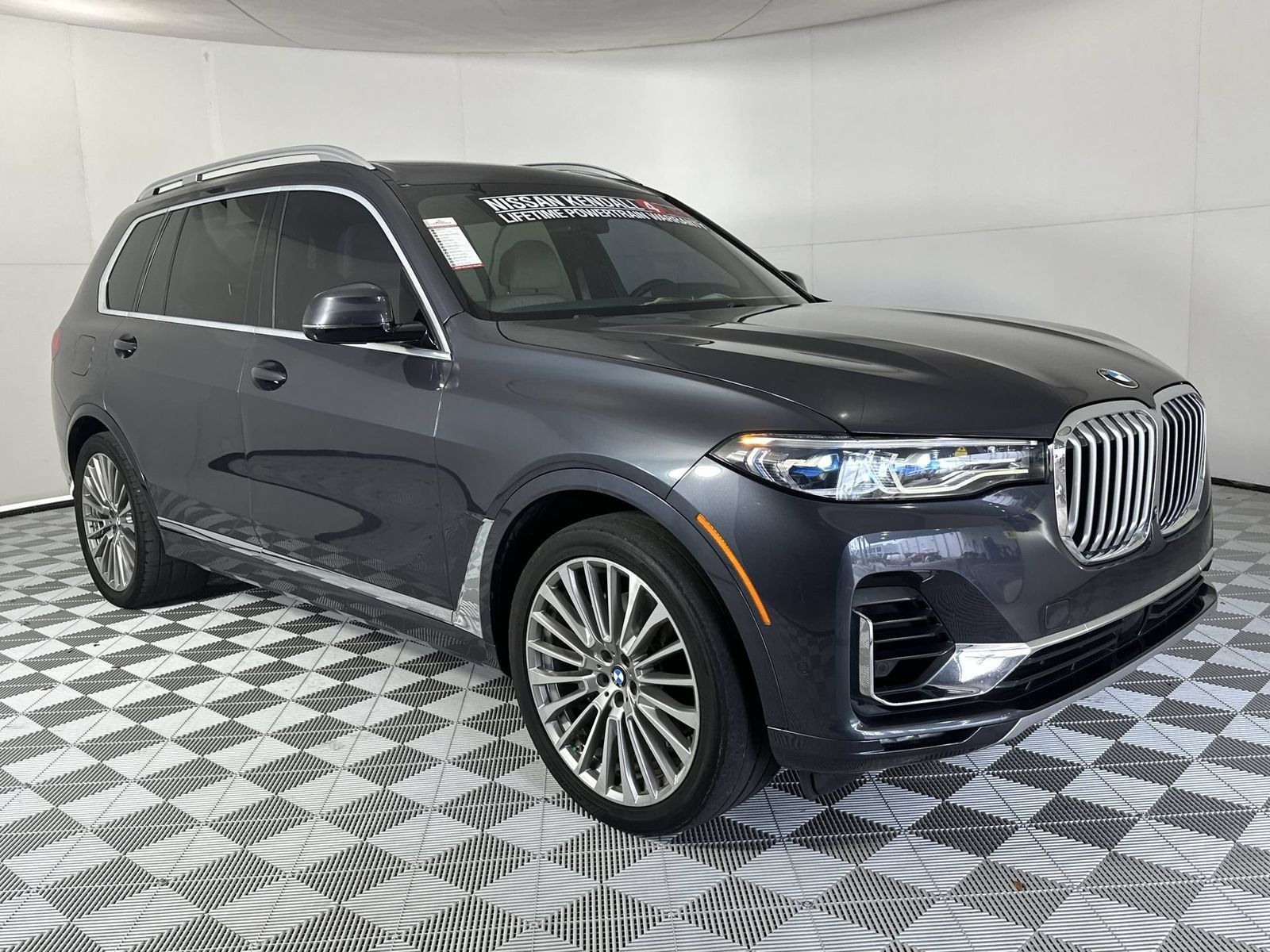 Used 2019 BMW X7 xDrive50i w/ Executive Package AWD/4WD image 2