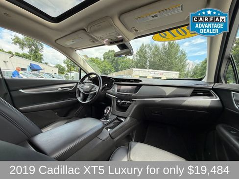 Used 2019 Cadillac XT5 Luxury AWD/4WD image 12