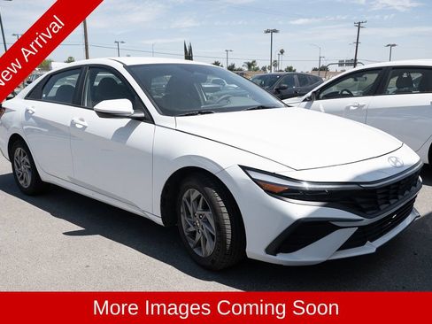 Used 2024 Hyundai Elantra SEL FWD image 1