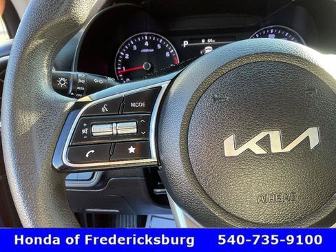 Used 2023 Kia Forte LXS w/ LXS Technology Package FWD image 28