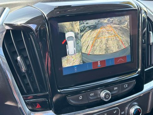 Used 2019 Chevrolet Traverse LT w/ LT Premium Package image 25