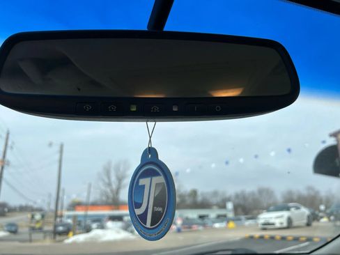 Used 2012 INFINITI G37 Journey w/ Premium Pkg image 33