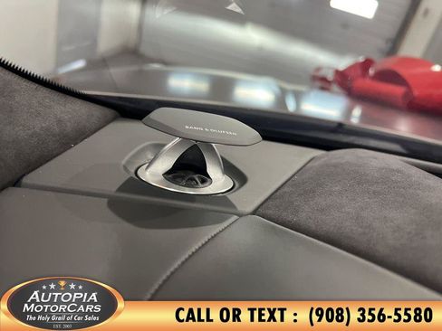 Used 2022 Lamborghini Urus AWD/4WD image 46