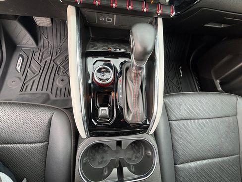 Used 2024 GMC Canyon AT4X image 6