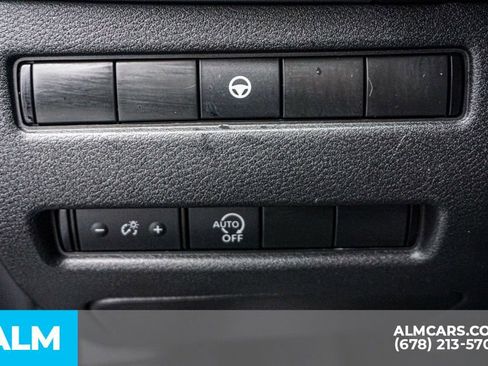 Used 2023 Nissan Rogue SV image 45