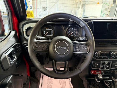 Certified 2025 Jeep Wrangler Unlimited Sport AWD/4WD image 7