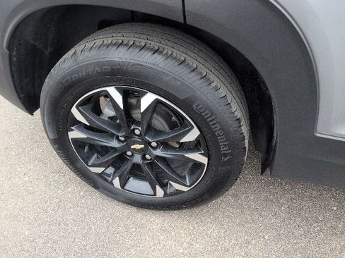 Used 2023 Chevrolet TrailBlazer LT FWD image 15