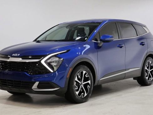 Used 2023 Kia Sportage EX FWD image 3