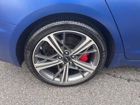 Used 2025 Genesis G70 3.3T Advanced w/ Sport Prestige Package image 19