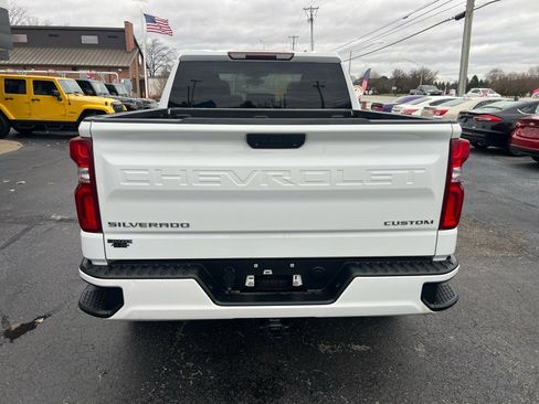 Used 2019 Chevrolet Silverado 1500 Custom w/ Custom Value Package image 5