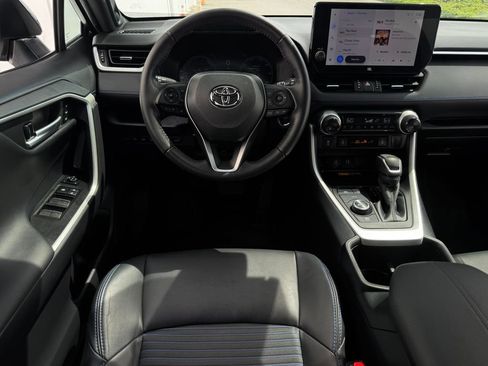 Used 2023 Toyota RAV4 XSE AWD/4WD image 13