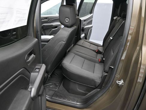 Used 2023 Chevrolet Colorado Trail Boss image 21