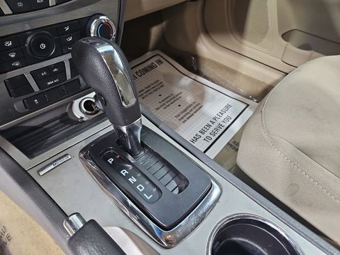 Used 2010 Ford Fusion SE image 23