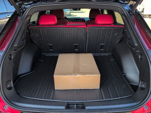 New 2026 Chevrolet Equinox EV RS image 10