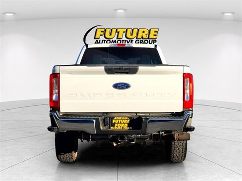 Used 2024 Ford F350 XLT image 5